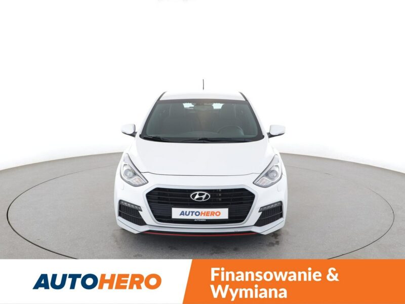 Hyundai i30 bi-xenon navi klima auto el. sterowane i grzane fotele kamera II (2012 - 2016)