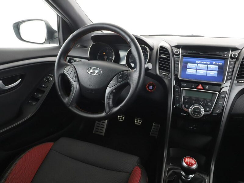 Hyundai i30 bi-xenon navi klima auto el. sterowane i grzane fotele kamera II (2012 - 2016)