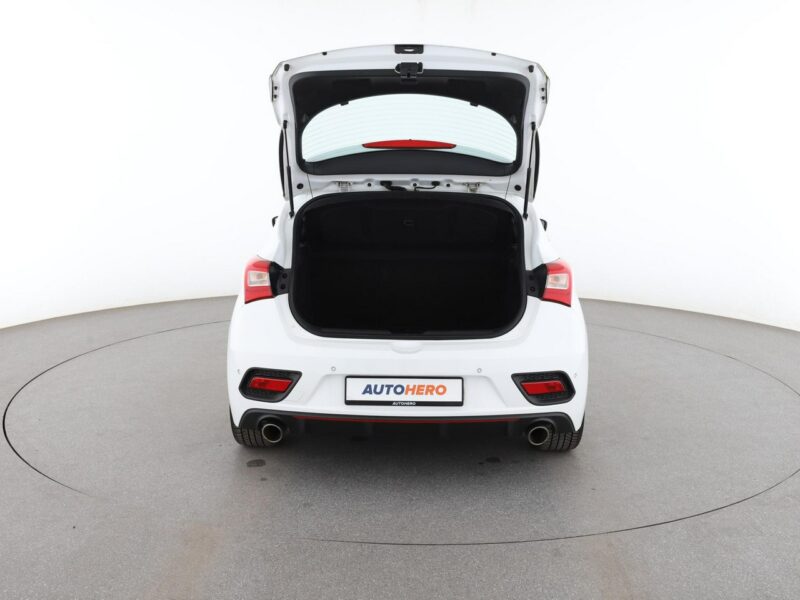 Hyundai i30 bi-xenon navi klima auto el. sterowane i grzane fotele kamera II (2012 - 2016)
