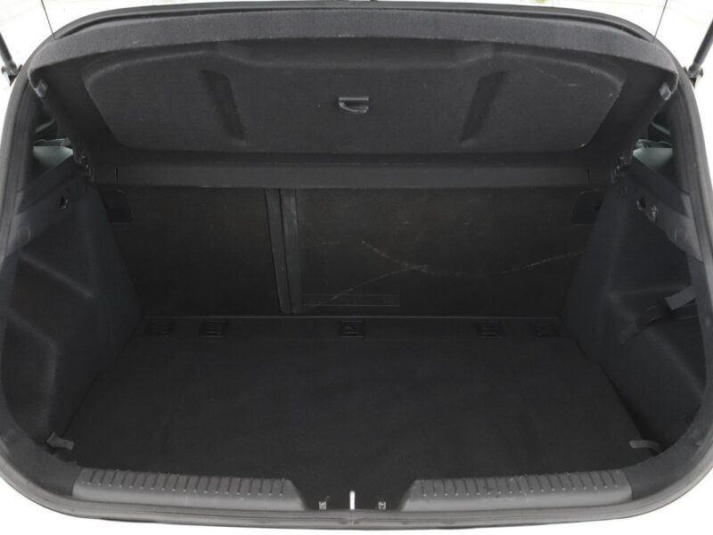 Hyundai i30 bi-xenon navi klima auto el. sterowane i grzane fotele kamera II (2012 - 2016)