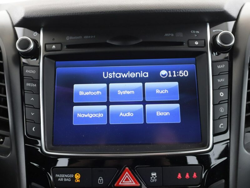 Hyundai i30 bi-xenon navi klima auto el. sterowane i grzane fotele kamera II (2012 - 2016)