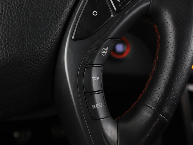 Hyundai i30 bi-xenon navi klima auto el. sterowane i grzane fotele kamera II (2012 - 2016)