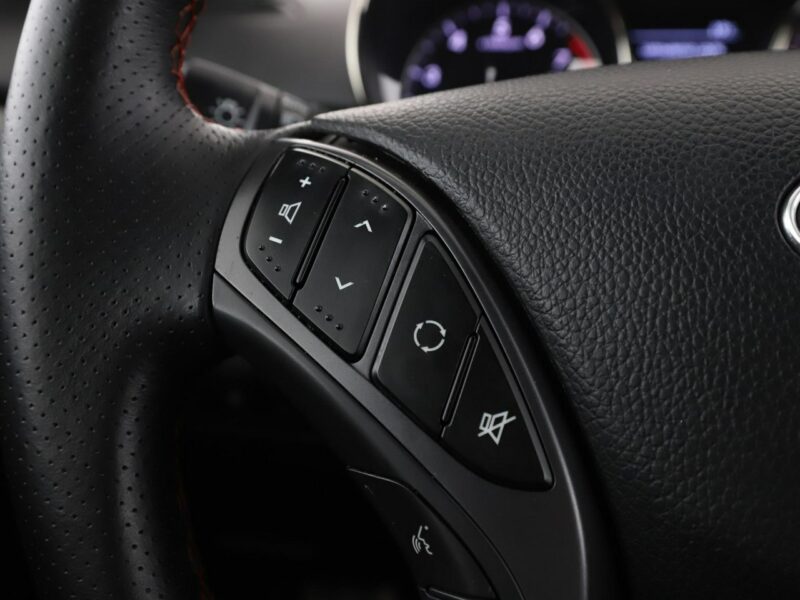 Hyundai i30 bi-xenon navi klima auto el. sterowane i grzane fotele kamera II (2012 - 2016)