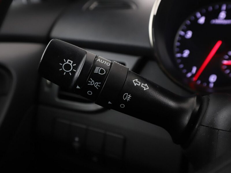 Hyundai i30 bi-xenon navi klima auto el. sterowane i grzane fotele kamera II (2012 - 2016)