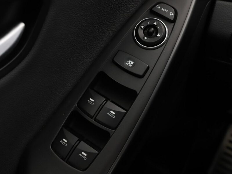 Hyundai i30 bi-xenon navi klima auto el. sterowane i grzane fotele kamera II (2012 - 2016)
