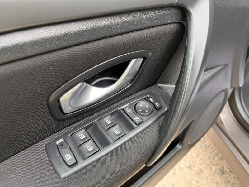 Renault Laguna 2.0 1wł Climatronic Grzane Fotele 6biegów Stan BDb Bezwypadk Opłacona III (2007-)