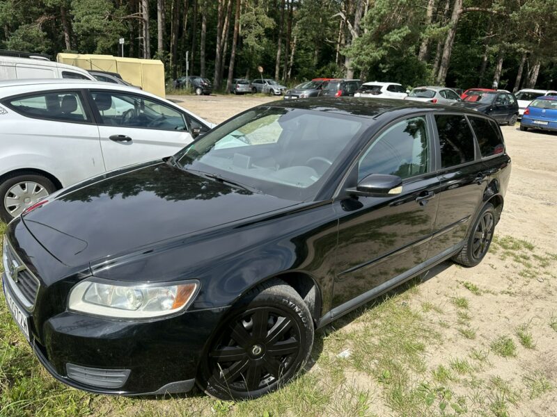 Volvo V50 Klimatronik, po liftingu ,Bluetooth, nawigacja z pilotem, parktronik I (2004-2007)