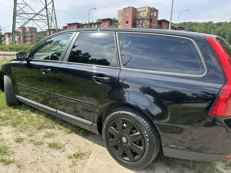 Volvo V50 Klimatronik, po liftingu ,Bluetooth, nawigacja z pilotem, parktronik I (2004-2007)