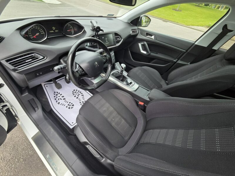 Peugeot 308 Allure / Ledy / Panorama / Kamera / Bezwypadkowa / Gwarancja na rok ! T9 (2014-2021)