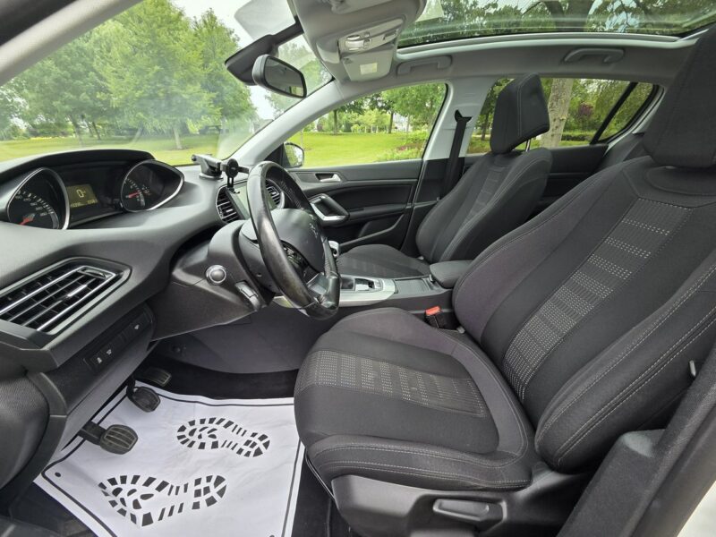 Peugeot 308 Allure / Ledy / Panorama / Kamera / Bezwypadkowa / Gwarancja na rok ! T9 (2014-2021)
