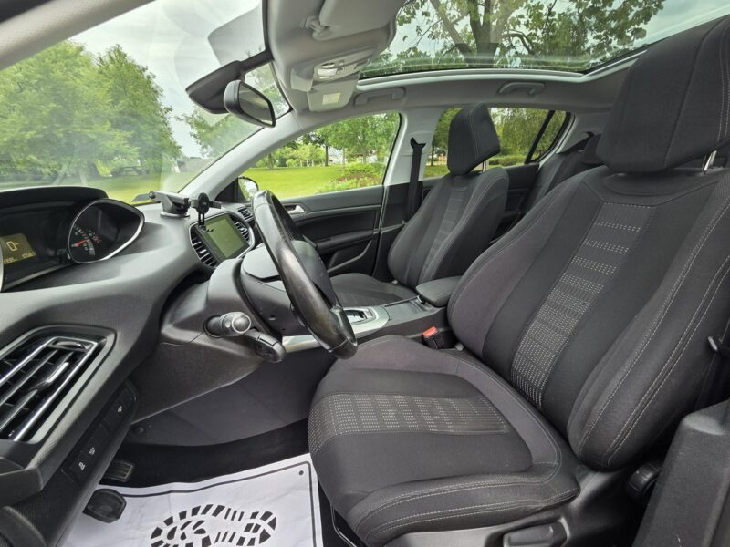 Peugeot 308 Allure / Ledy / Panorama / Kamera / Bezwypadkowa / Gwarancja na rok ! T9 (2014-2021)