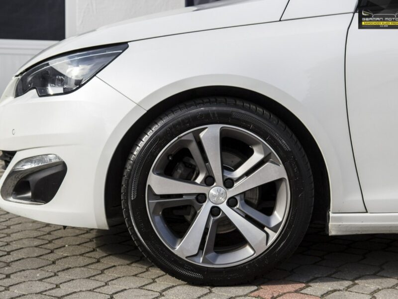 Peugeot 308 Allure / Ledy / Panorama / Kamera / Bezwypadkowa / Gwarancja na rok ! T9 (2014-2021)