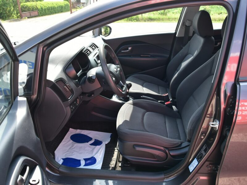 Kia Rio 1.2 GAZ 85KM 2015r. Klima Alufelgi Czujniki podgrz. fotele isofix III (2011-)