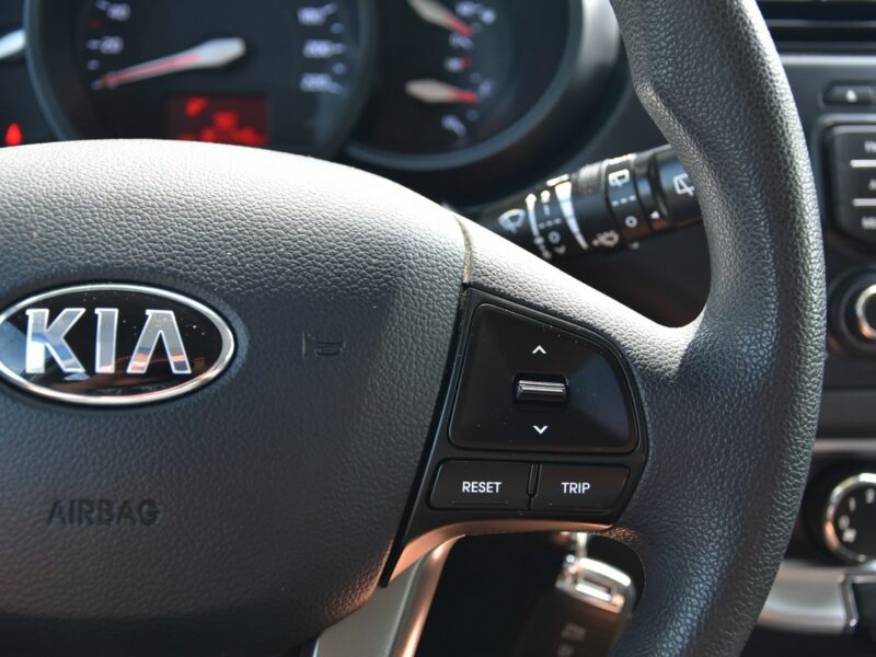 Kia Rio 1.2 GAZ 85KM 2015r. Klima Alufelgi Czujniki podgrz. fotele isofix III (2011-)
