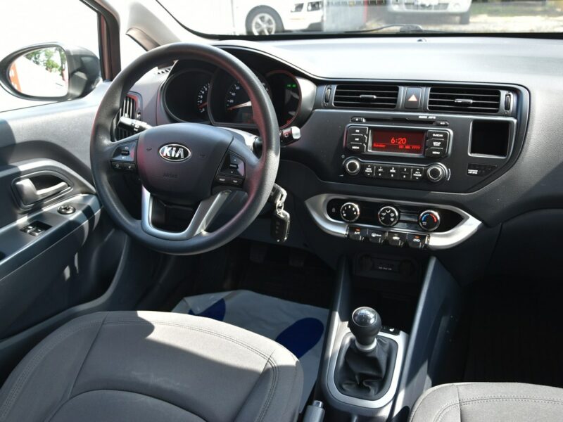 Kia Rio 1.2 GAZ 85KM 2015r. Klima Alufelgi Czujniki podgrz. fotele isofix III (2011-)