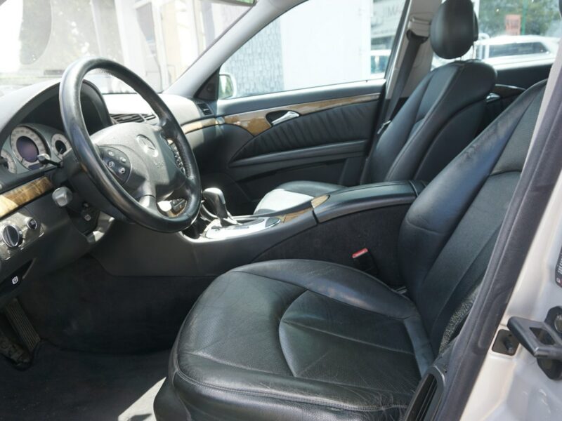 Mercedes E 320 zarejestrowany , ubezpieczony W211 (2002-2009)