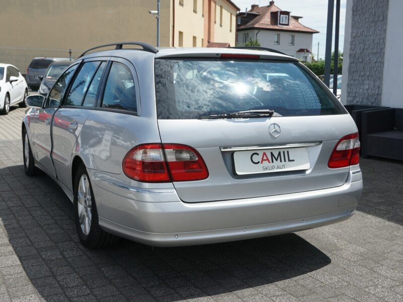 Mercedes E 320 zarejestrowany , ubezpieczony W211 (2002-2009)