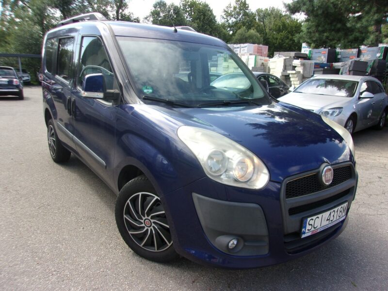 Fiat Doblo Klimatronic, Ele szyby 4x, Ele lusterka, Podgrz. fotele Hak holowniczy II (2009-)
