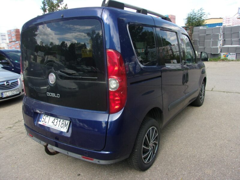 Fiat Doblo Klimatronic, Ele szyby 4x, Ele lusterka, Podgrz. fotele Hak holowniczy II (2009-)