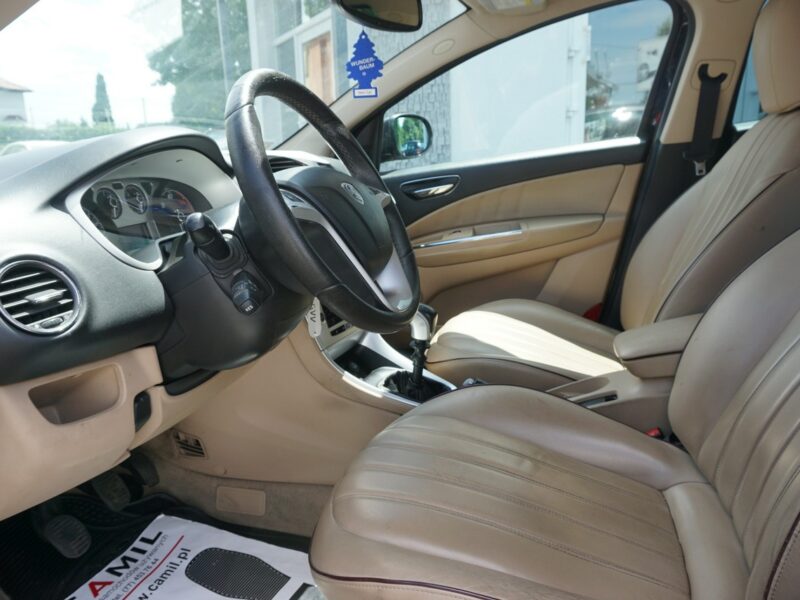 Lancia Delta zarejestrowany, ubezpieczony III (2008-)