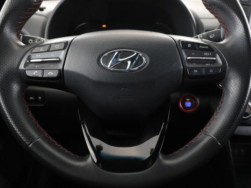 Hyundai Kona Executive automat 177KM 4x4 skóra navi kamera grzane fotele ACC I (2017-2023)