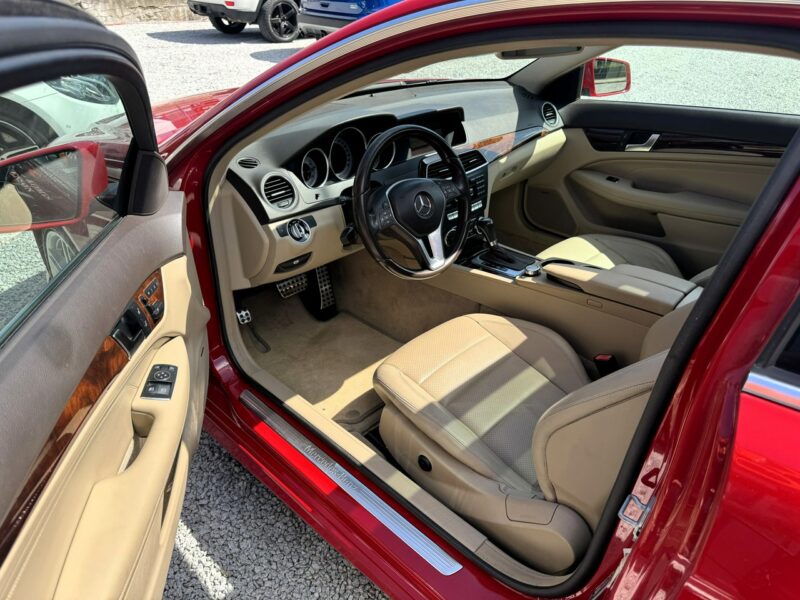 Mercedes C 250 Kamera cofania, Podgrzewane fotele, Panorama dach otwierana, LED W204 (2007-2014)