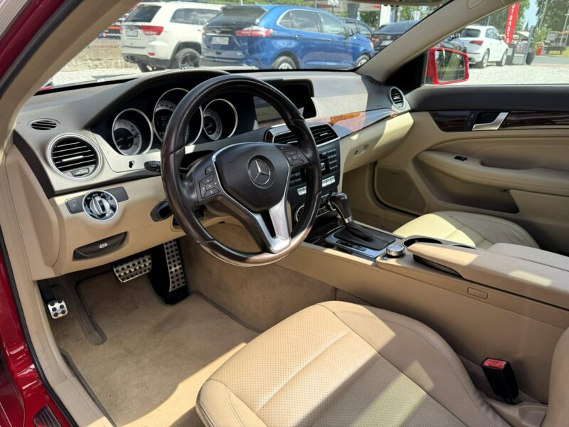 Mercedes C 250 Kamera cofania, Podgrzewane fotele, Panorama dach otwierana, LED W204 (2007-2014)