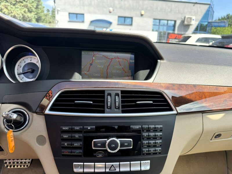Mercedes C 250 Kamera cofania, Podgrzewane fotele, Panorama dach otwierana, LED W204 (2007-2014)