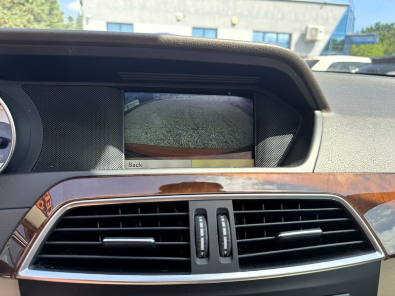 Mercedes C 250 Kamera cofania, Podgrzewane fotele, Panorama dach otwierana, LED W204 (2007-2014)