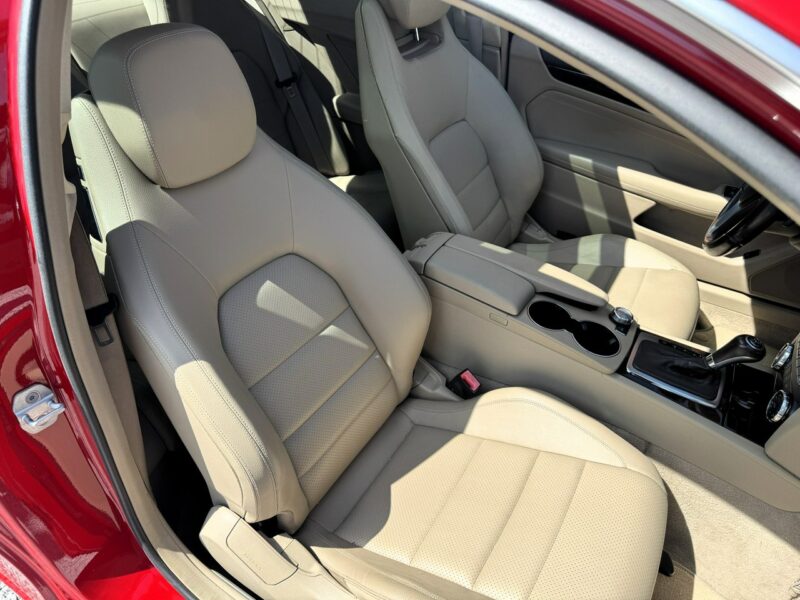 Mercedes C 250 Kamera cofania, Podgrzewane fotele, Panorama dach otwierana, LED W204 (2007-2014)