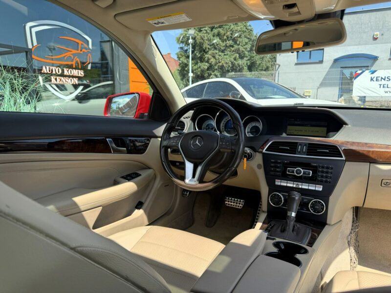 Mercedes C 250 Kamera cofania, Podgrzewane fotele, Panorama dach otwierana, LED W204 (2007-2014)