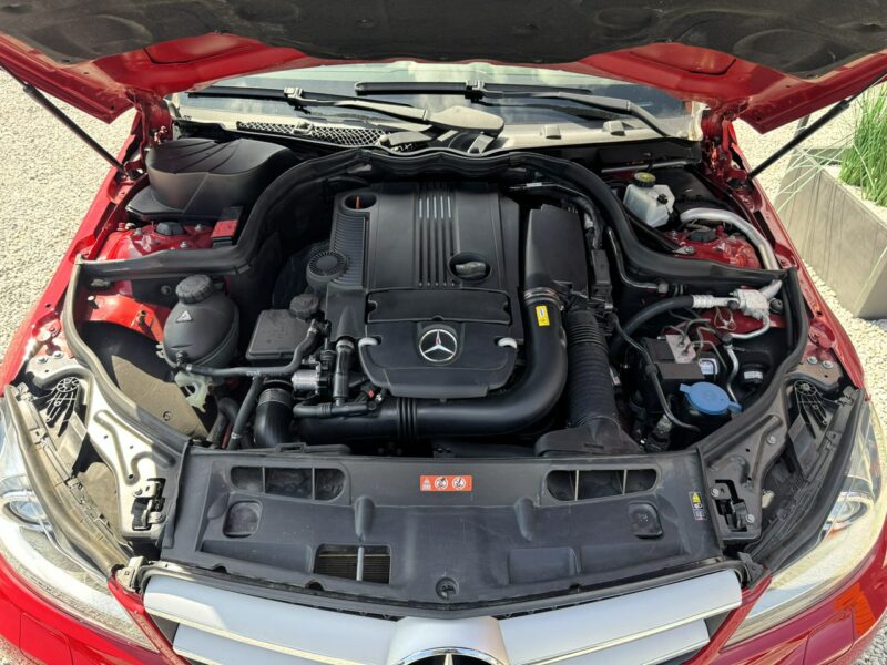 Mercedes C 250 Kamera cofania, Podgrzewane fotele, Panorama dach otwierana, LED W204 (2007-2014)