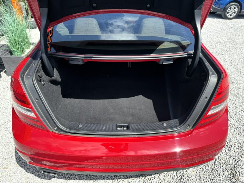 Mercedes C 250 Kamera cofania, Podgrzewane fotele, Panorama dach otwierana, LED W204 (2007-2014)