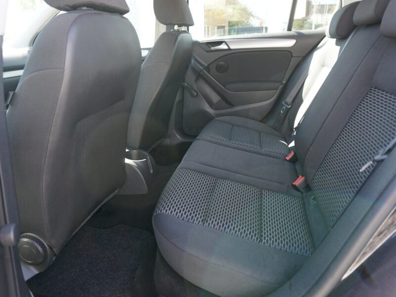 Volkswagen Golf w bardzo dobrej kondycji mechanicznej i lakierniczej, 5 drzwi, klima, VI (2008-2012)