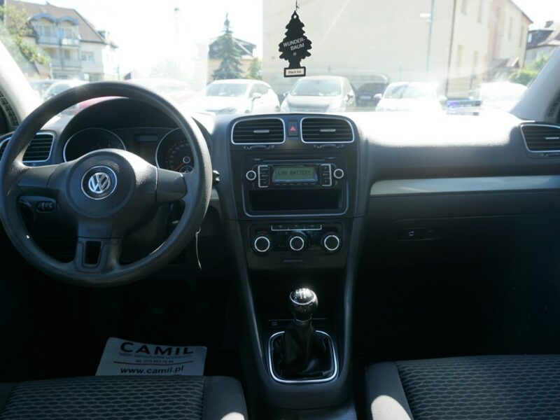 Volkswagen Golf w bardzo dobrej kondycji mechanicznej i lakierniczej, 5 drzwi, klima, VI (2008-2012)