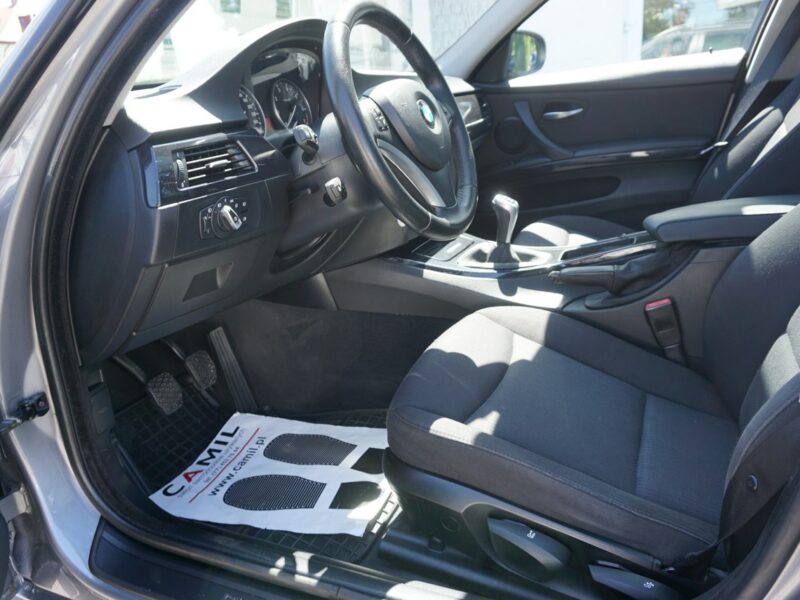 BMW 318 zarejestrowany, ubezpieczony E90 (2005-2012)