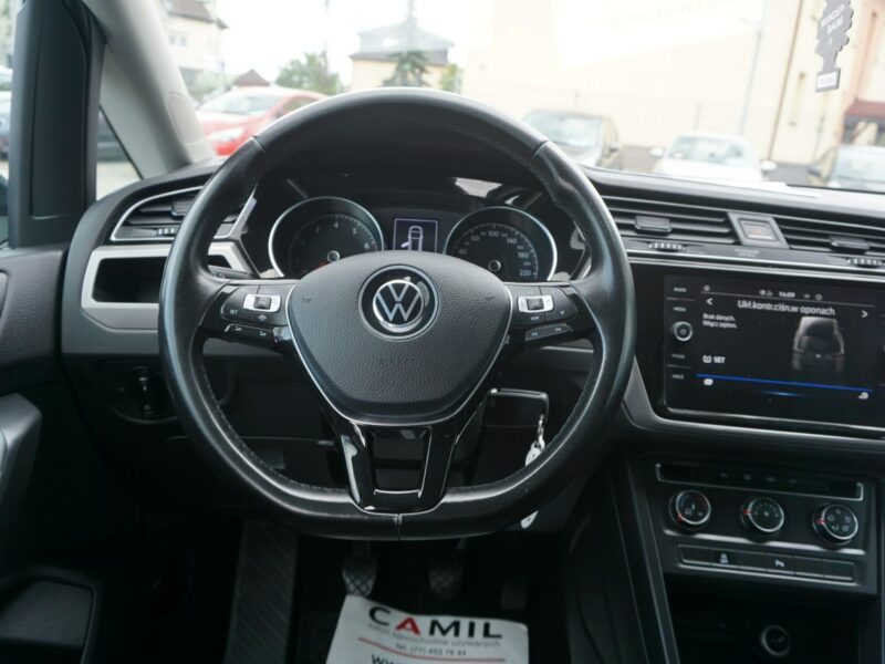 Volkswagen Touran TSi 150KM, Polski Salon, Jeden Użytkownik, Full Serwis, Rok Gwarancji, III (2015-)