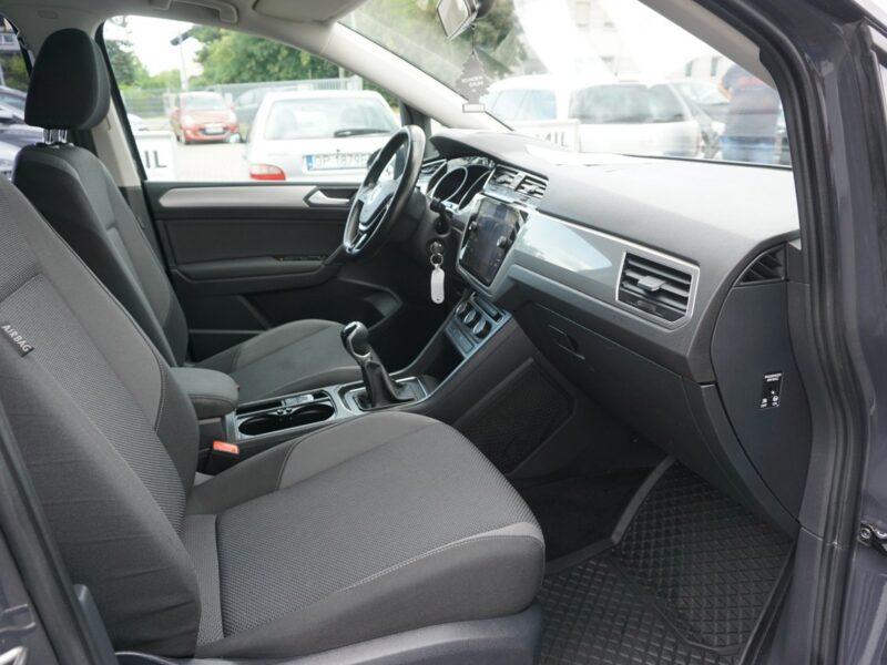 Volkswagen Touran TSi 150KM, Polski Salon, Jeden Użytkownik, Full Serwis, Rok Gwarancji, III (2015-)
