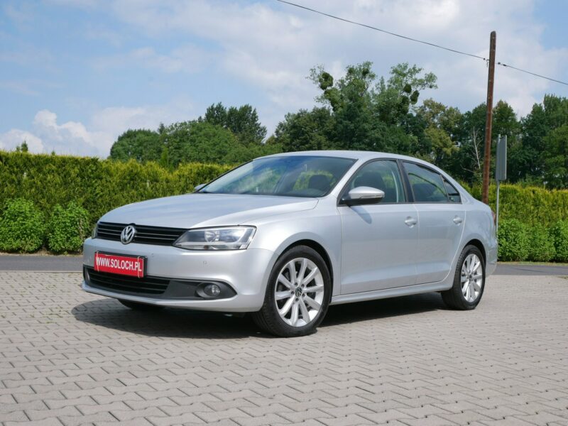 Volkswagen Jetta 1.6TDI 140KM [Eu5] Sedan Comfrotline - Automat DSG 7b. -Zobacz A6 (2010-)