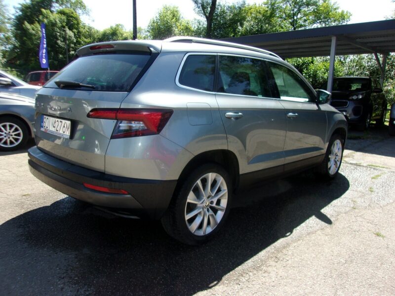 Škoda Karoq Klimatronic 2-strefowy, Nawigacja, PDC, Kamera cofania, Półskóra