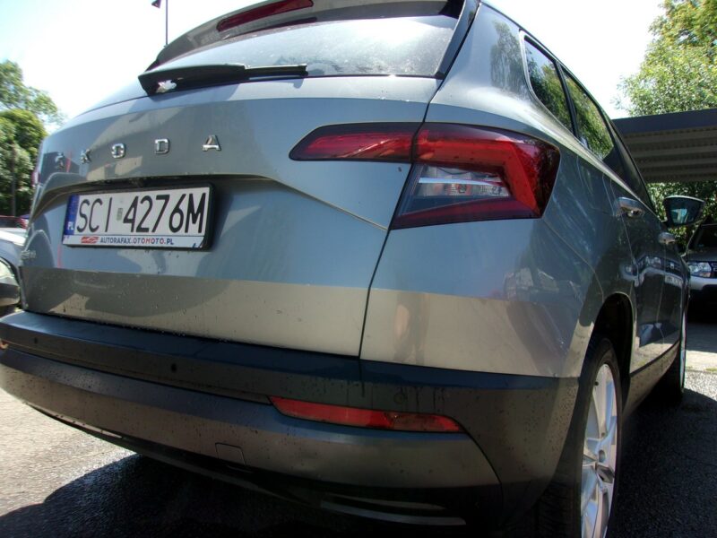 Škoda Karoq Klimatronic 2-strefowy, Nawigacja, PDC, Kamera cofania, Półskóra