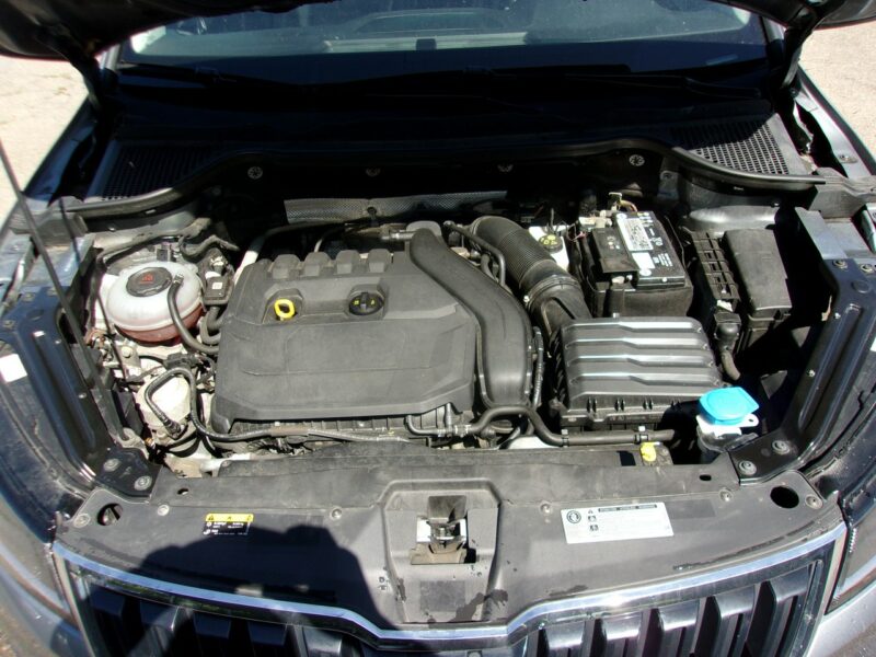 Škoda Karoq Klimatronic 2-strefowy, Nawigacja, PDC, Kamera cofania, Półskóra