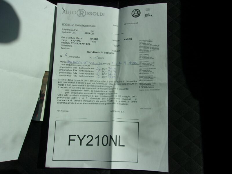 Škoda Karoq Klimatronic 2-strefowy, Nawigacja, PDC, Kamera cofania, Półskóra