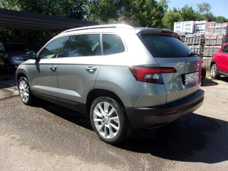 Škoda Karoq Klimatronic 2-strefowy, Nawigacja, PDC, Kamera cofania, Półskóra