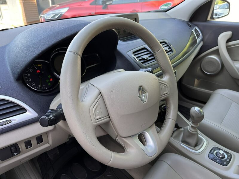 Renault Megane 1.4 Climatronic Alu grzane Skóry Navi GPS 6biegów Stan BDB BEzwypad III (2008-2016)
