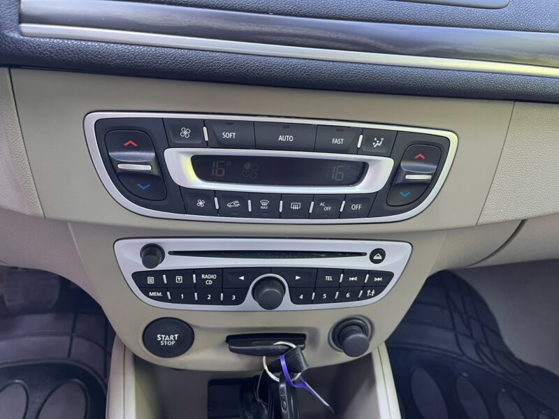 Renault Megane 1.4 Climatronic Alu grzane Skóry Navi GPS 6biegów Stan BDB BEzwypad III (2008-2016)