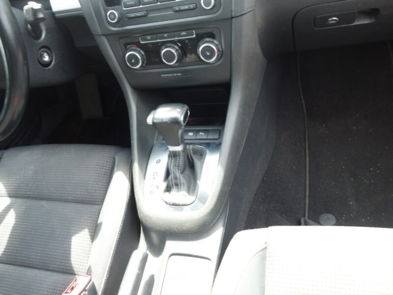 Volkswagen Golf VOLKSWAGEN GOLF 6 VI (2008-2012)