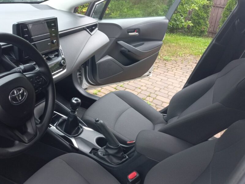 Toyota Corolla 1.6 16V Valvematic 132KM FV23% 1rej.2020r 39700 export E21 (2019-)