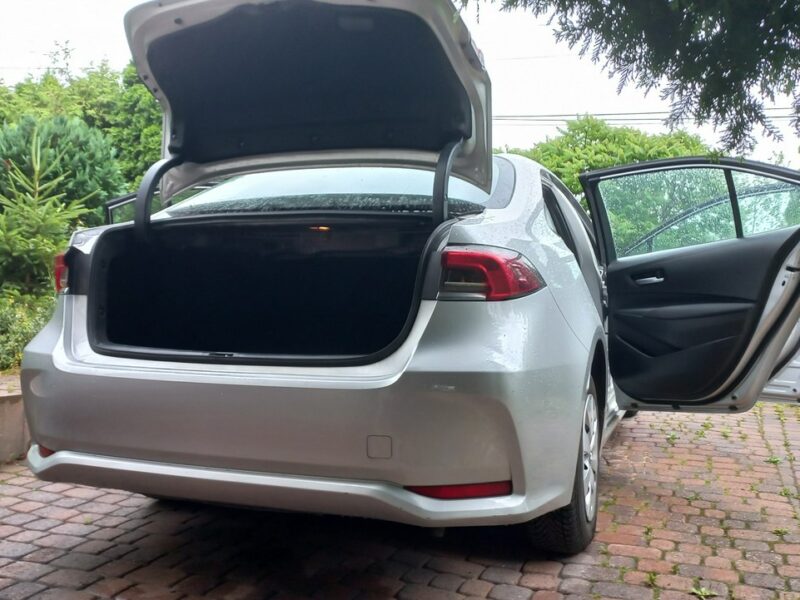 Toyota Corolla 1.6 16V Valvematic 132KM FV23% 1rej.2020r 39700 export E21 (2019-)