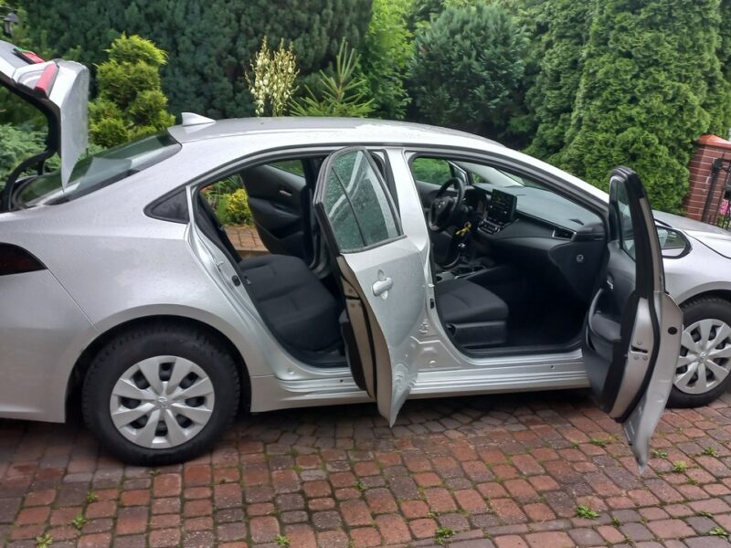 Toyota Corolla 1.6 16V Valvematic 132KM FV23% 1rej.2020r 39700 export E21 (2019-)
